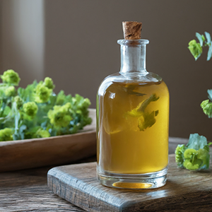 sand spurry tincture in a glass jar